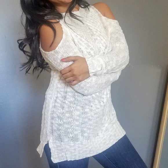 IVORY MOCK NECK COLD SHOULDER SWEATER - Picture 3 of 8